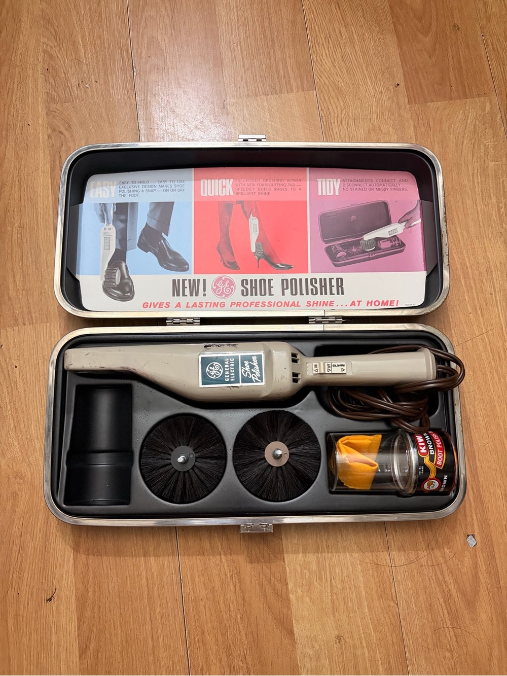 Vintage 1969 General Electric Electric Shoe Polisher W/ Original Box TESTED